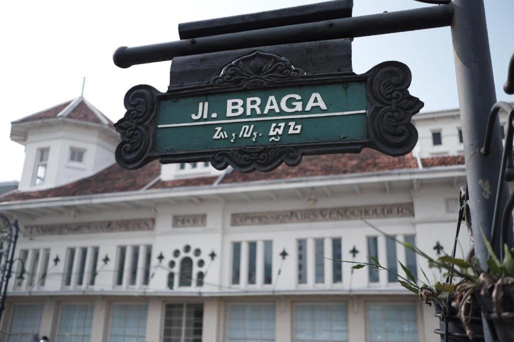 Capital O 874 Hotel Nyland Pasteur Bandung Ngoại thất bức ảnh