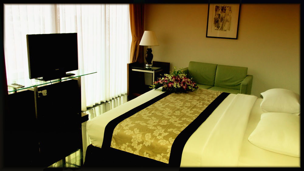 Capital O 874 Hotel Nyland Pasteur Bandung Ngoại thất bức ảnh