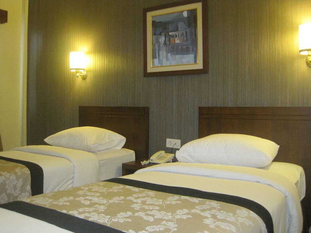 Capital O 874 Hotel Nyland Pasteur Bandung Ngoại thất bức ảnh