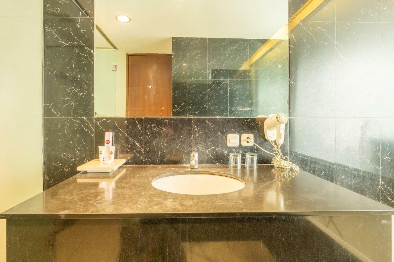 Capital O 874 Hotel Nyland Pasteur Bandung Ngoại thất bức ảnh
